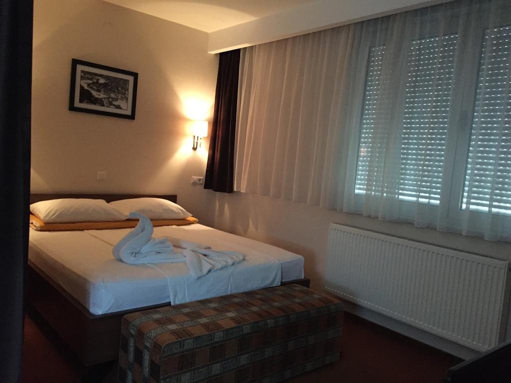 Hotel Oaza Кониц Экстерьер фото